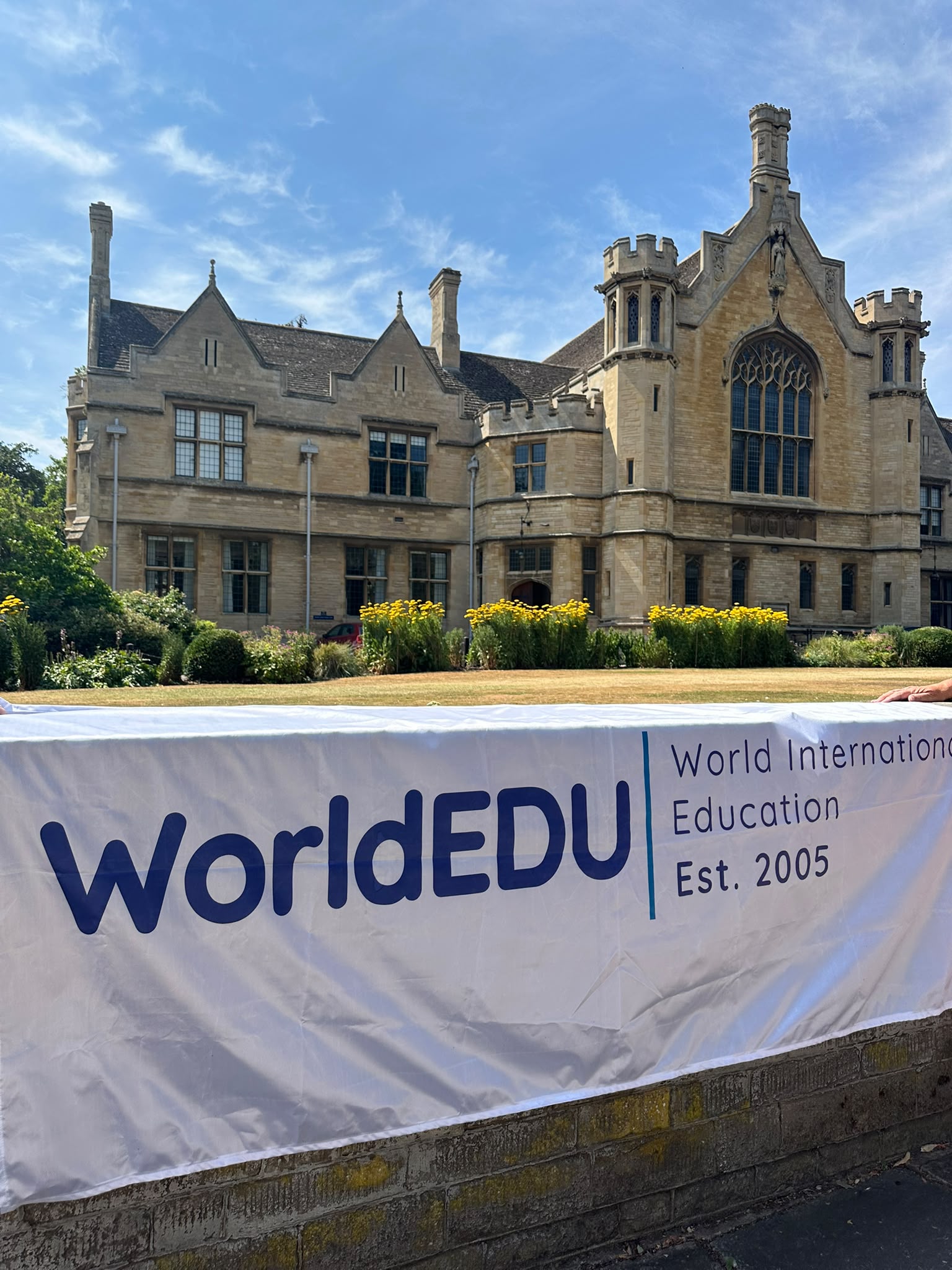WorldEDU İngiltere kampüs deneyimi